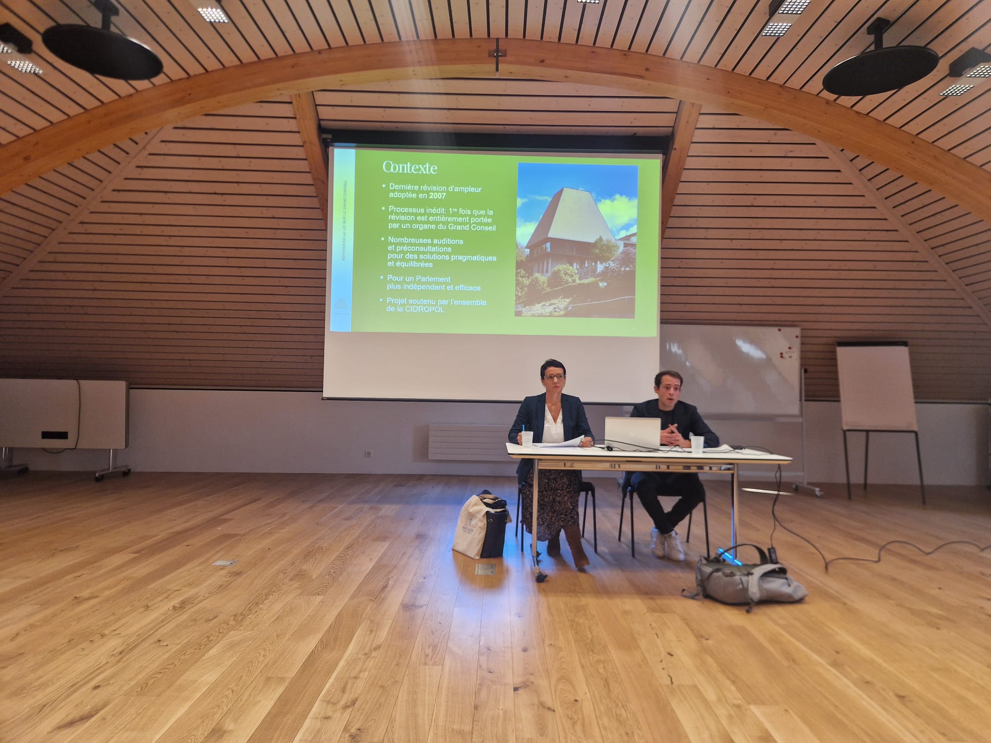 Les séances plénières du Grand Conseil vaudois doivent gagner en efficacité 